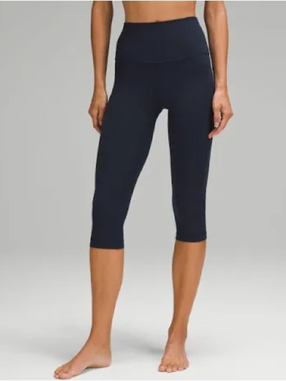 Lululemon 🍋 Align capri leggings. Navy. Size 6